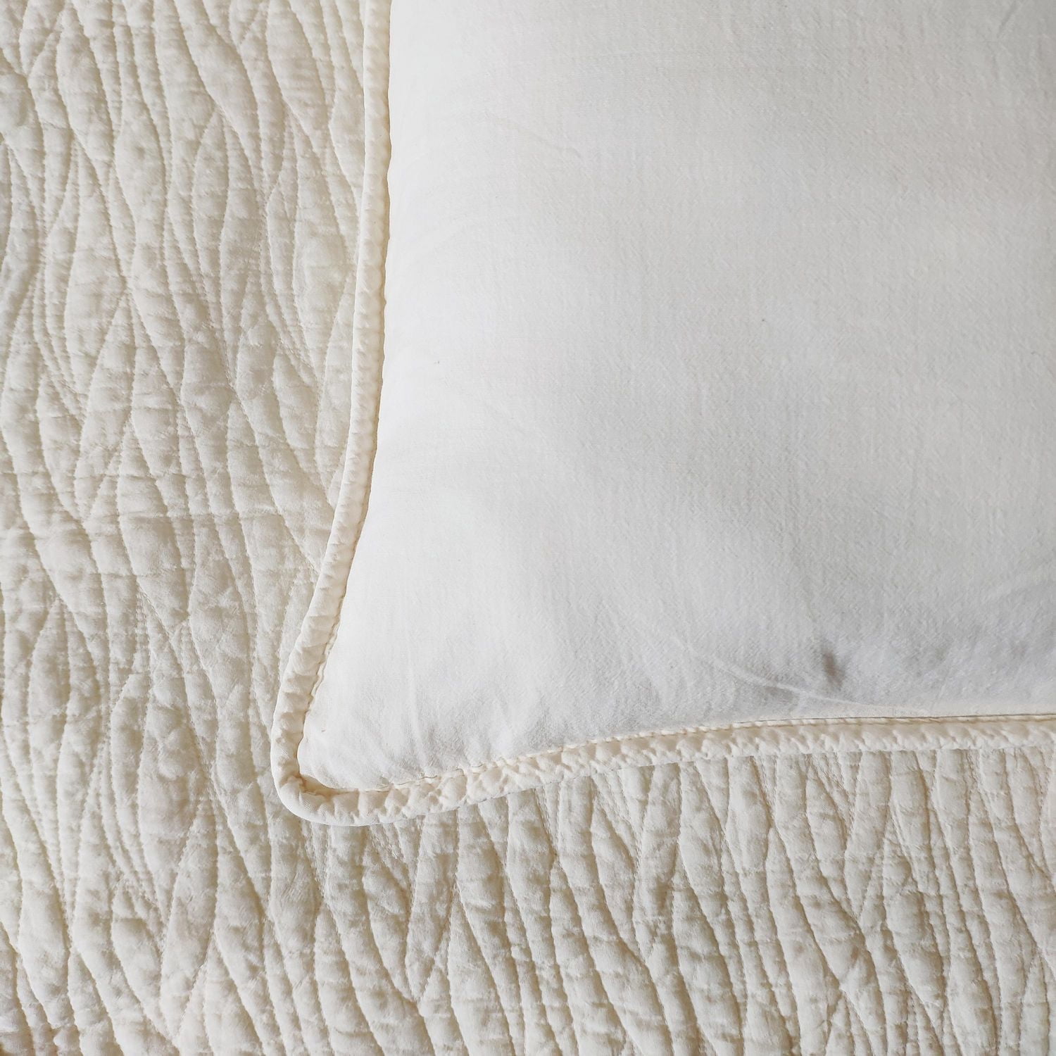 Gouchee Home Carson Queen Quilt Set – 3-Piece Mint Bedding Set, Stone-Washed Cotton with Wave Stitch Pattern, Soft All-Season Bedspread with Plush Fill & Matching Pillow Shams