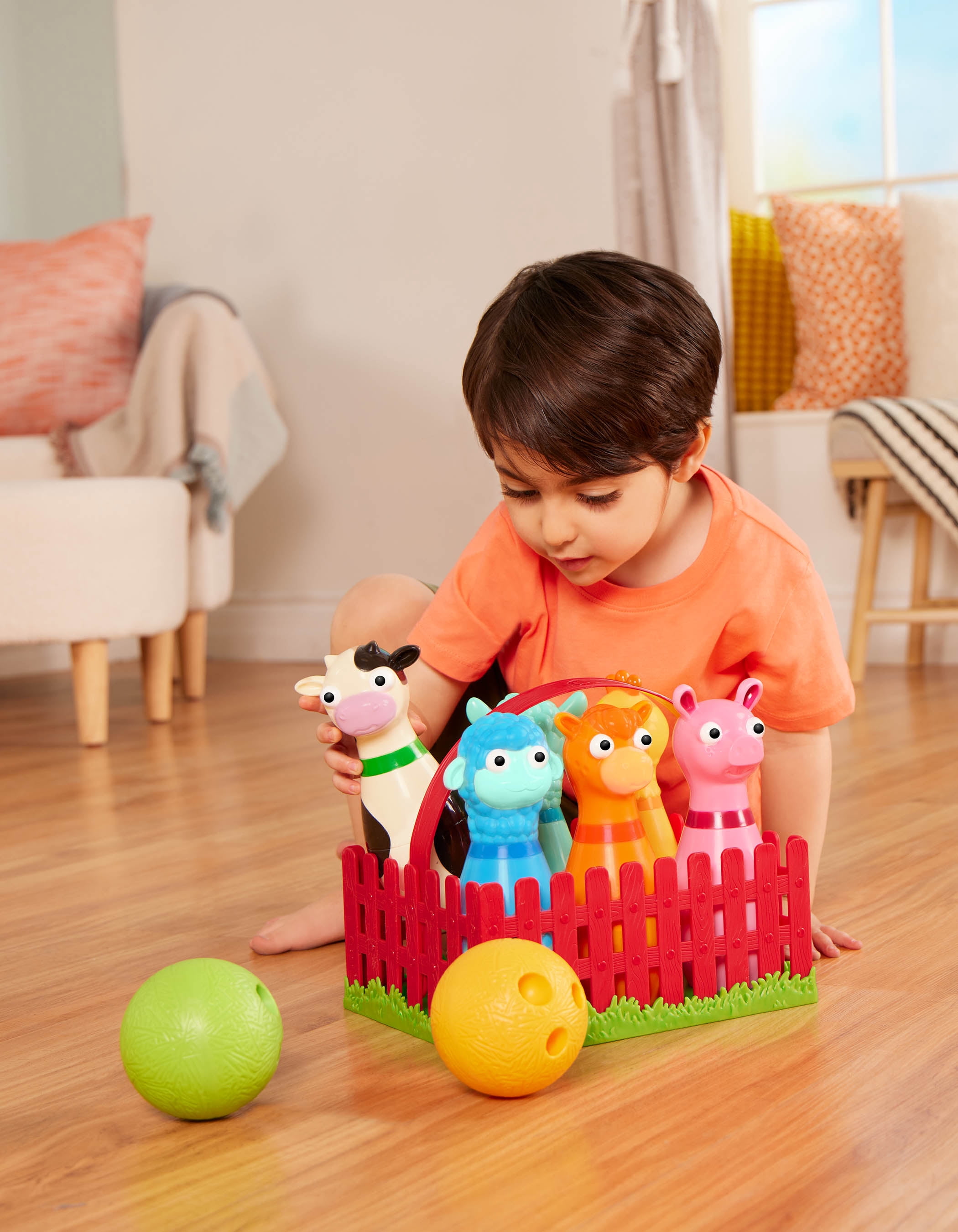 Battat Barnyard Bowling Set with 6 Farm Animal Pins 2 Balls, Toddler and Preschool Toys