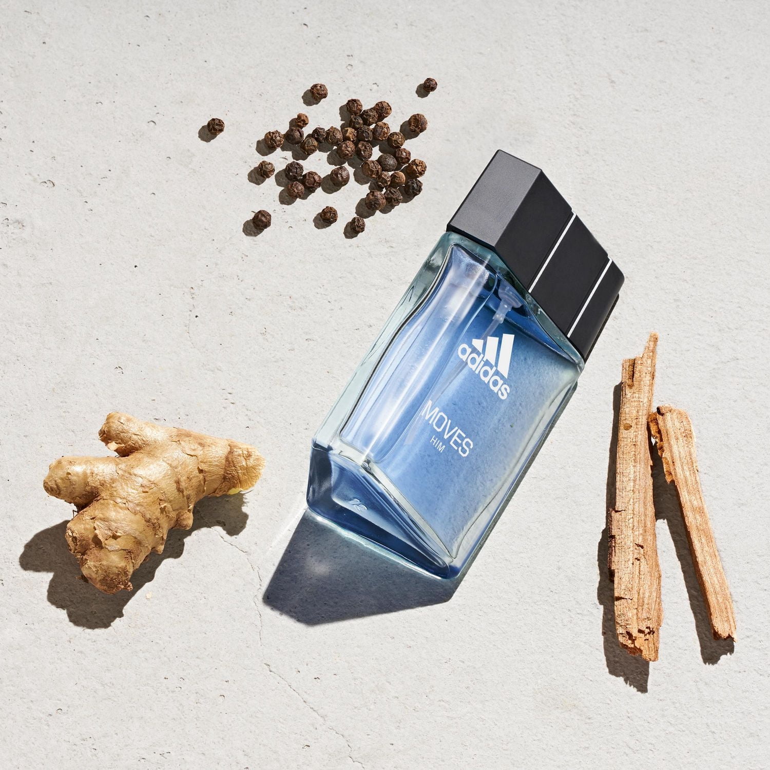 adidas Moves for Him Eau de Toilette pour Homme, Parfum aromatique, Notes de tête : pomme verte, anis, persil italien, menthe poivrée, mandarine et poivre noir, 50ml