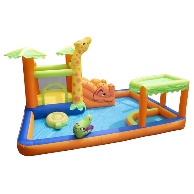 BANZAI Grand Parc Aquatique Gonflable Safari avec Piscine, Transat et Glissade Comprenant un Grand Centre de Jeu Aquatique Gonflable avec base de Piscine Bleue et Bordure orange, Transat Girafe Jaune avec accents de Feuilles Vertes, Glissade d'Eau Éléphant orange, Jouets Tortue et alligator Gonflables, et un Auvent d'Ombre Vert, Convient pour les Plaisirs Aquatiques d'Été dans la Cour Arrière.