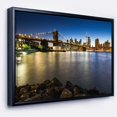 thumbnail image 3 of Design Art Vue Éloignée Du Pont De Brooklyn  Sur Toile Encadrée, 3 of 5