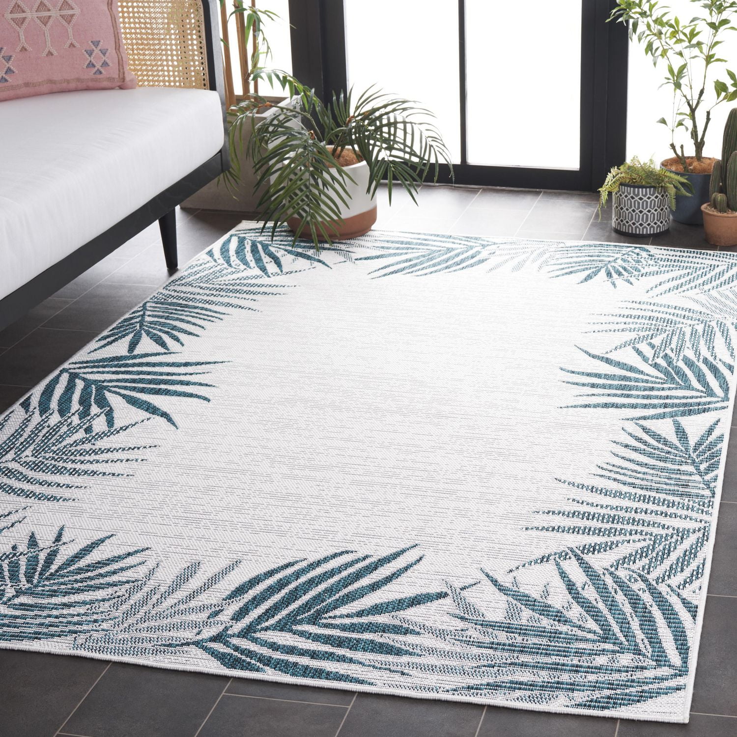 SAFAVIEH Beach House Cherlyn Botanical Indoor/Outdoor Area Rug