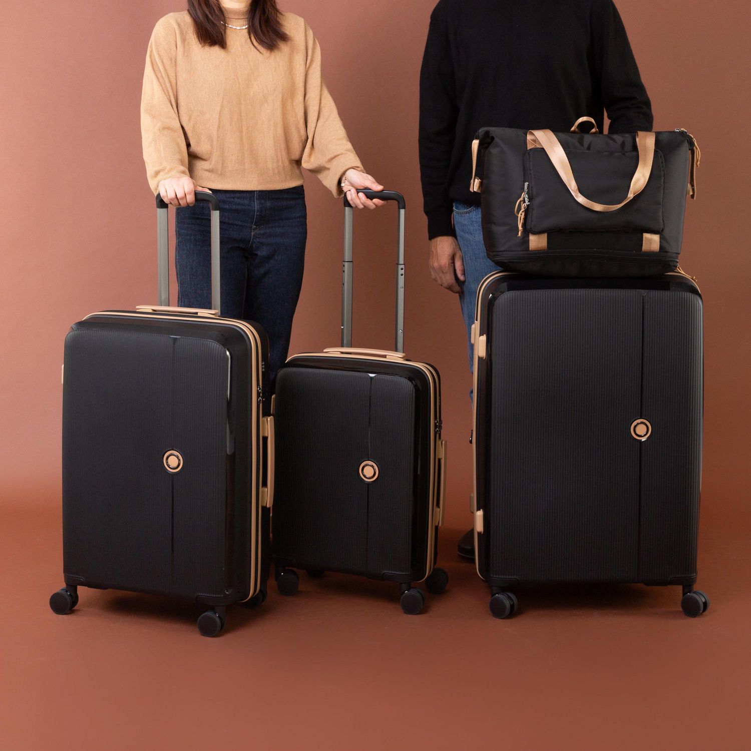 Ensemble de 5 Pièces Valises Rigides: Valise de 28 po, Valise de 24 po, Valise de Cabine de 20 po, Trousse de Toilette et Sac Extensible