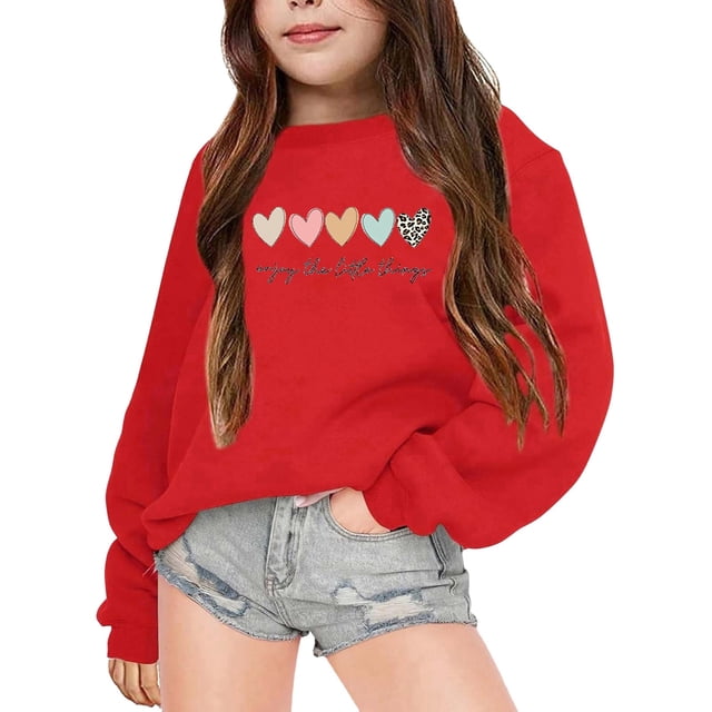 AJIWYH Chandails pour Filles Chandail pour Enfant Fille Automne et Hiver à Lettres Imprimées Col Rond Chandail à Manches Longues pour Fille Chandails à Capuchon en Rouge, Conçu pour les Enfants de 7-8 Ans. le Chandail en Molleton Présente un Col Ras du Cou, des Manches Longues et un Motif Imprimé avec des Cœurs et du Texte. Fabriqué en polyester, Il Convient aux Tenues Décontractées, Mode et Sport pendant les Saisons d'Automne et d'Hiver.
