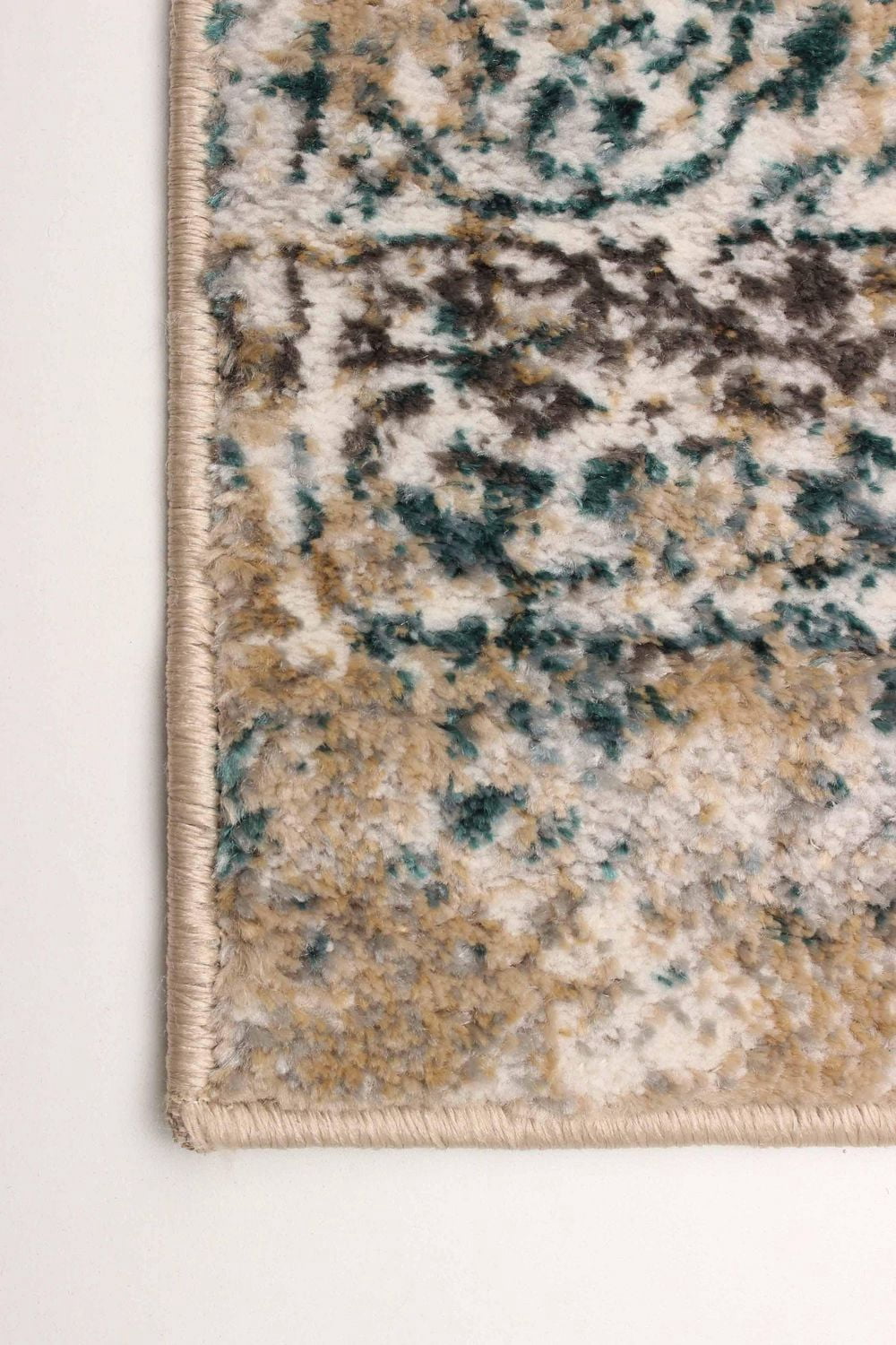 ECARPET Zoe Traditional Area Rug for living room, bedroom, dining entrance, hallway and more.