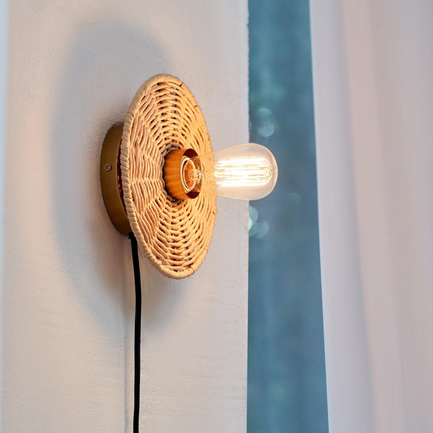 Applique murale enfichable ou fixe à une ampoule avec base en ficelle naturelle, 91004441