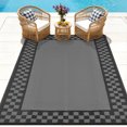 thumbnail image 4 of Tapis Extérieur Réversible – Grande Paille Plastique Imperméable – Résistant aux UV – Tapis de Patio à Médaillon – Terrasse, Véranda, Jardin, Camping et VR - Noir et Gris, 9x12 Pi, Norme É.-U., 4 of 7