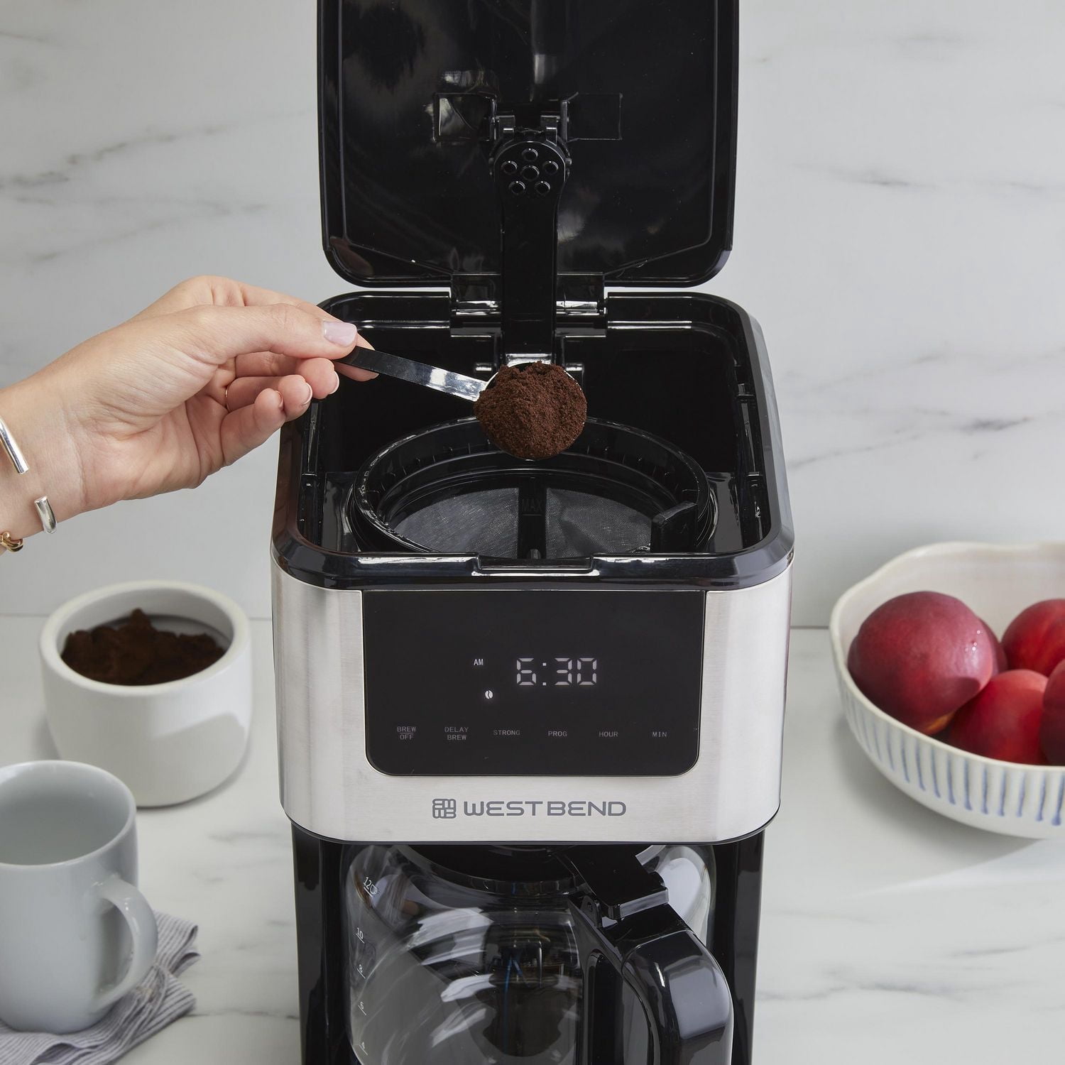 Cafetière 12 tasses, chaud et glacé West Bend, en acier inoxydable (CMWB12BK13)