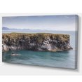 thumbnail image 2 of Énorme Rocher dans un Panorama Côtier - Grande Toile d'Art du Bord de Mer, 2 of 3