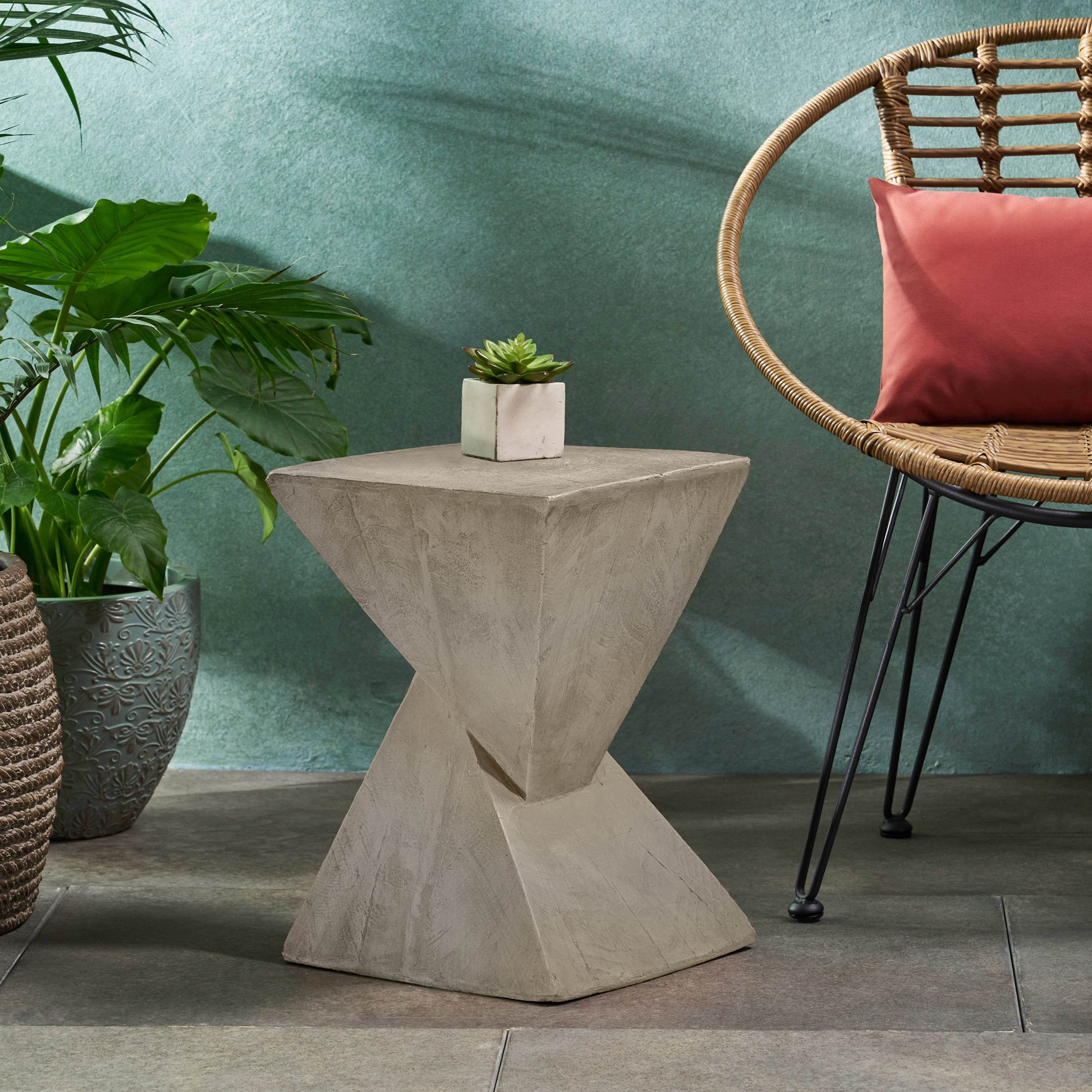 Table d'appoint Noble House en MGO gris pâle, design géométrique torsadé, gris pâle