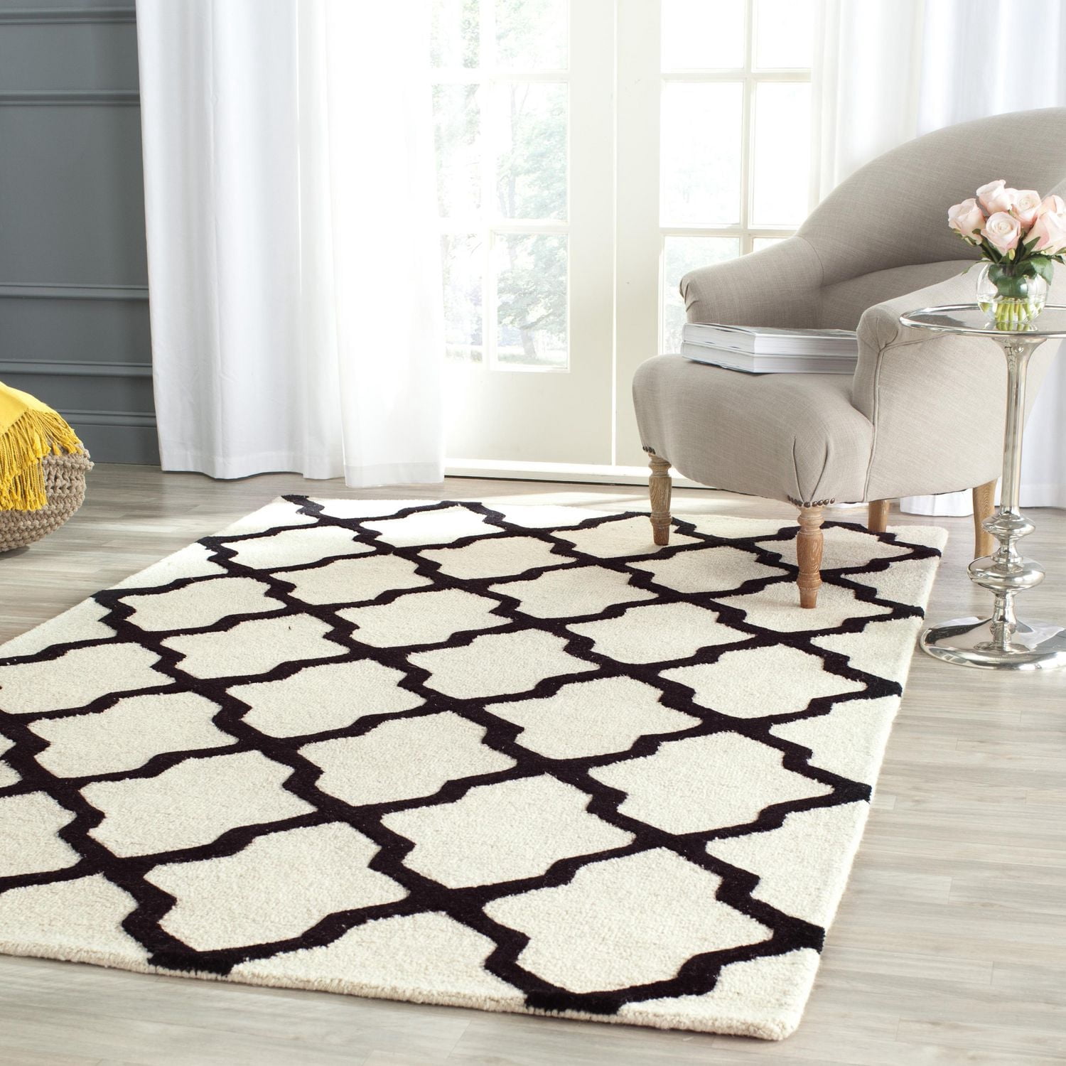 Safavieh Cambridge Liam Geometric Area Rug