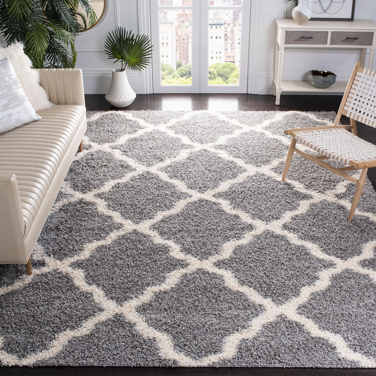 Safavieh Dallas Logan Geometric Shag Area Rug