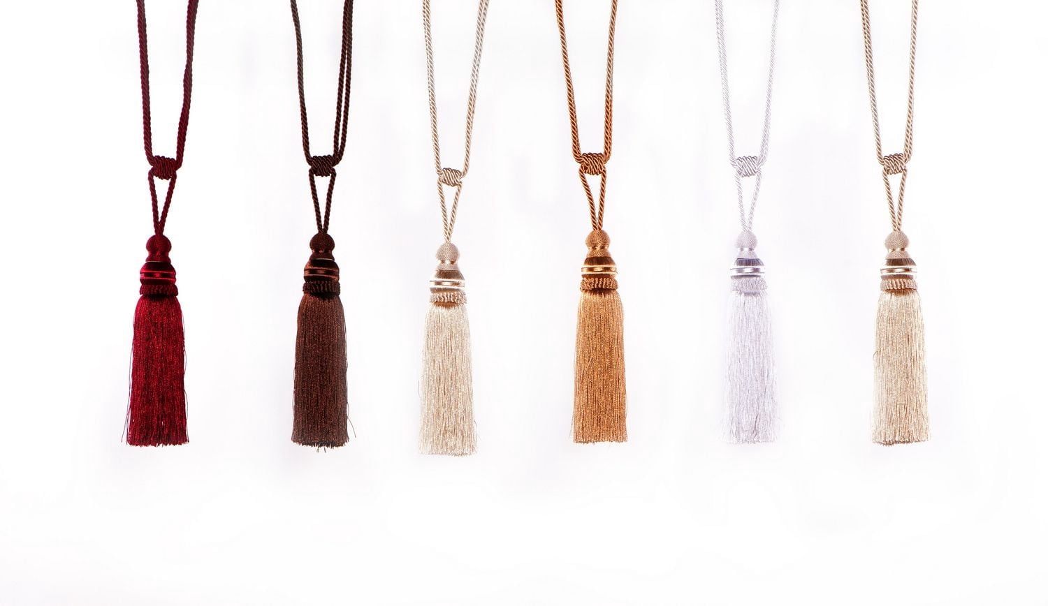 Gouchee Design Pompon Petite