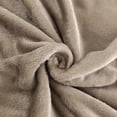 thumbnail image 2 of Couverture en peluche Mainstays brun DQ, 2 of 6