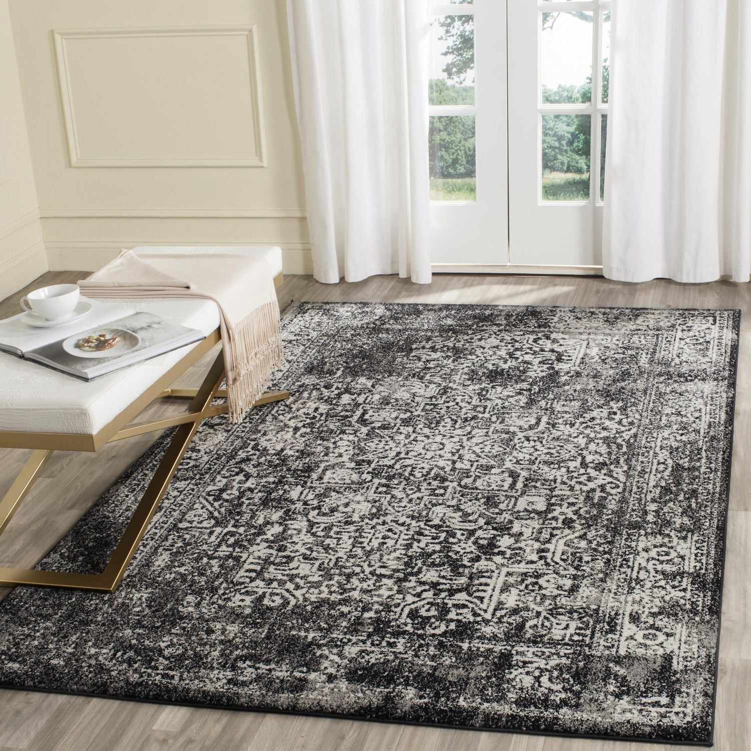 Safavieh Evoke Trena Traditional Area Rug