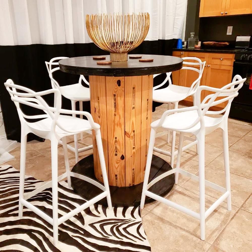 Ensemble de 6 tabourets de comptoir en plastique blanc de la collection Heavenly