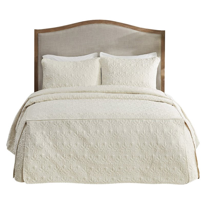 Madison Park Traditional 100 Percent Polyester Fitted Bedspread in Cream