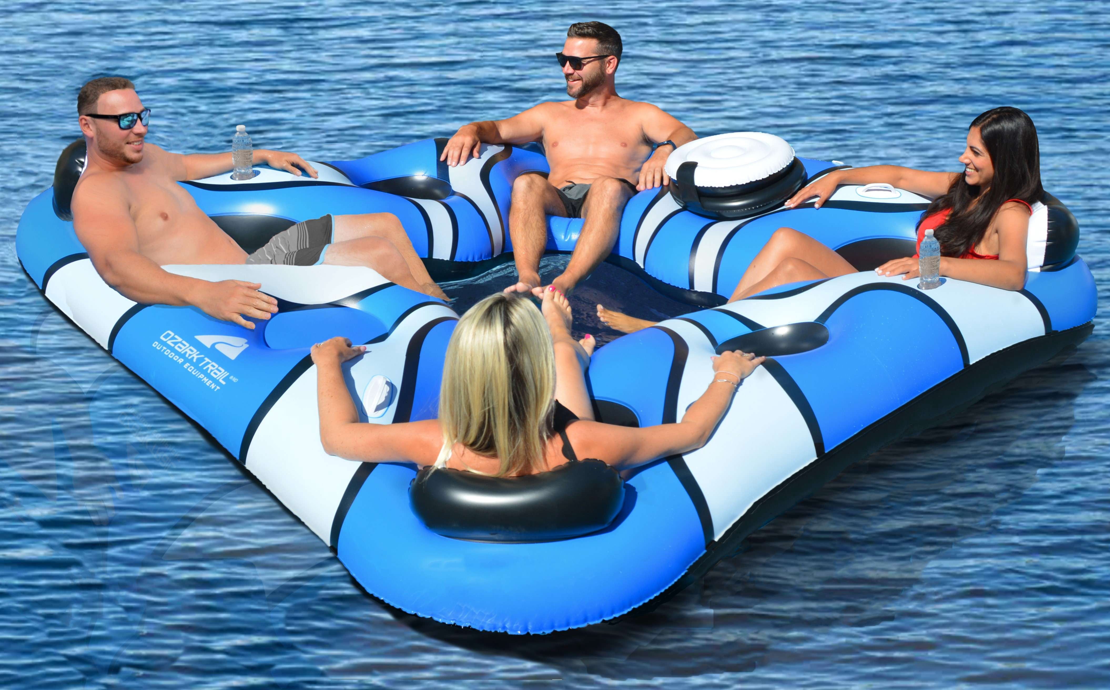 Le flotteur Aqua Voyager pour 4 personnes avec glacière, Ozark Trail