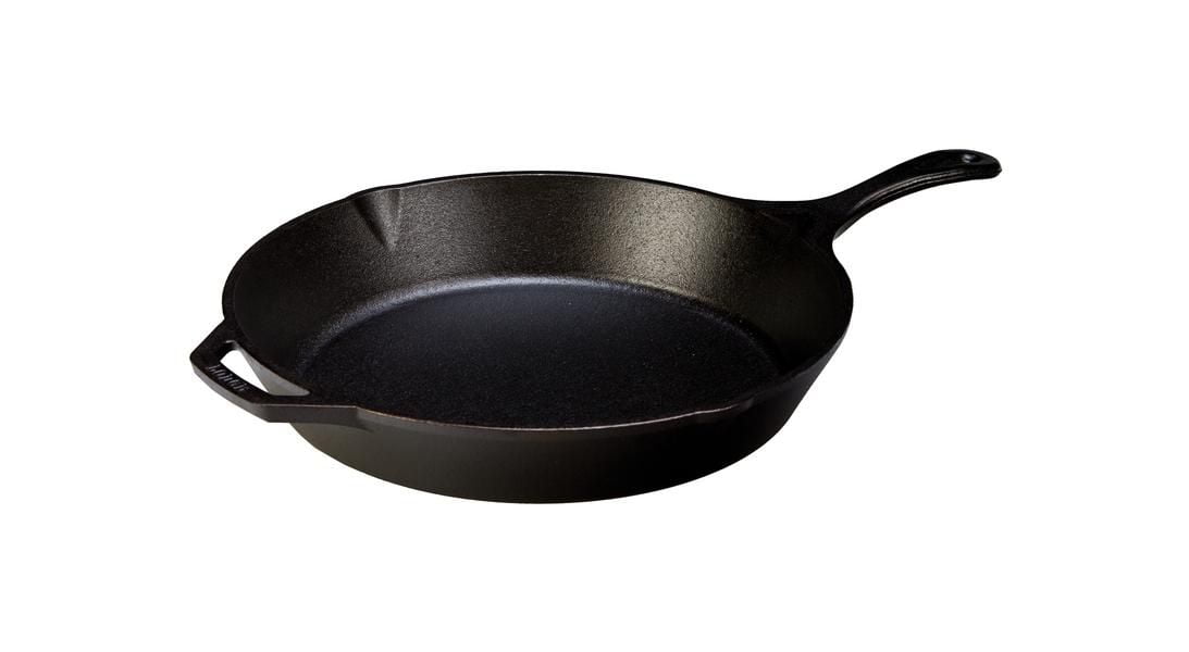 Lodge Wildlife Series™ 13.25 Inch Cast Iron Turkey Skillet