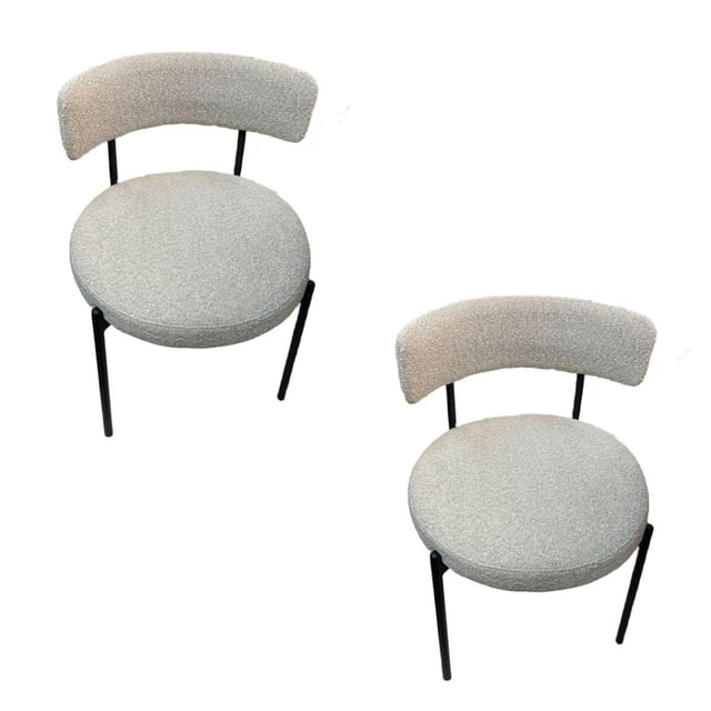 Federica II Chaise en Bouclé de Couleur Blanche - Ensemble de 2 avec Deux Chaises d'Appoint à Assise Ronde, Dotées de Dossiers Courbés, Rembourrées en Tissu Bouclé Blanc et Soutenues par des Pieds en Métal Noir, Convenant aux Sièges de Salon et à une Déco Polyvalente.