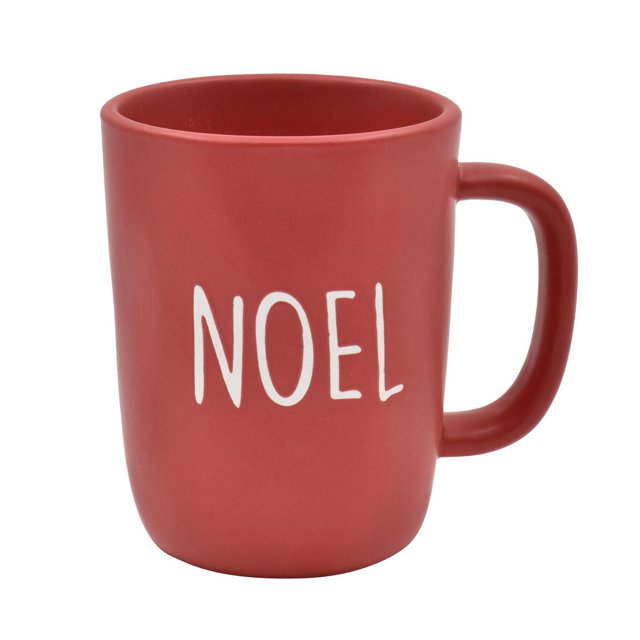 HOLIDAY TIME Noël AND JOY XMAS DOLOMITE MUG en Céramique Rouge avec Fini Mat, Présentant le Mot Noël en Lettres Majuscules Blanches à l'Avant, une Poignée Robuste, Va au Lave-Vaisselle et au Micro-Ondes, Idéal pour les Boissons Chaudes et Froides et l'Usage Festif des Fêtes.