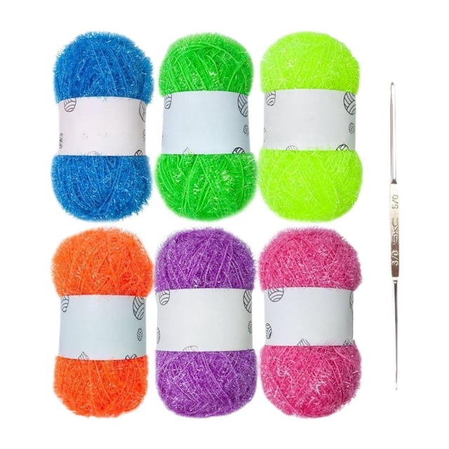 Tnarru Ensemble de Fils pour Chiffon à Récurer avec six Rouleaux de Fil de polyester aux Couleurs Vibrantes : Bleu, Vert, Jaune, orange, Violet et Rose. Conçu pour le Linge de Cuisine et les Projets DIY, Ce Fil Lavable Est Idéal pour Fabriquer des Lavettes, des Serviettes de Bain et des Linges à Récurer pour la Vaisselle. Comprend un crochet en Métal pour Tricoter et Crocheter.