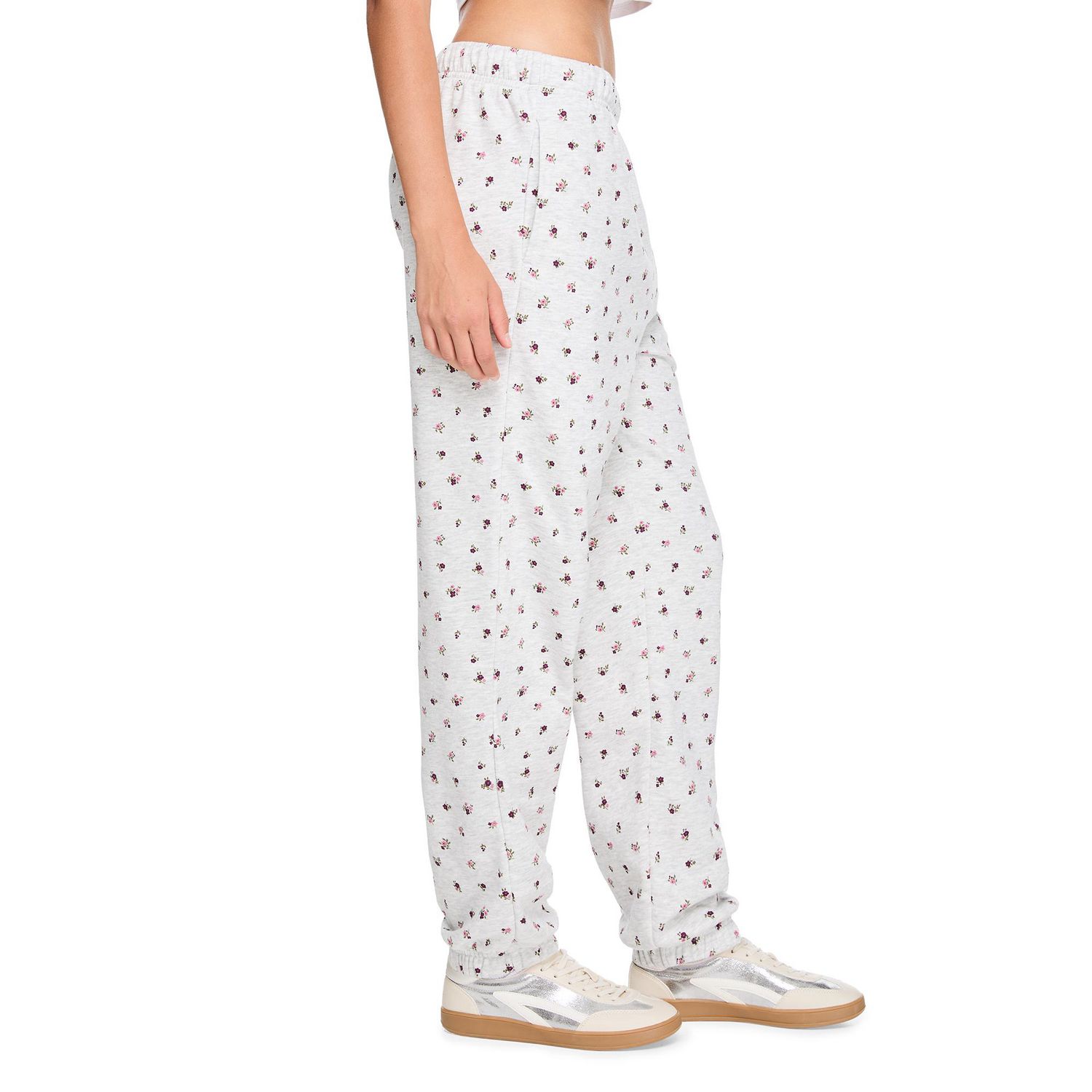 No Boundaries Women's Oversized Jogger