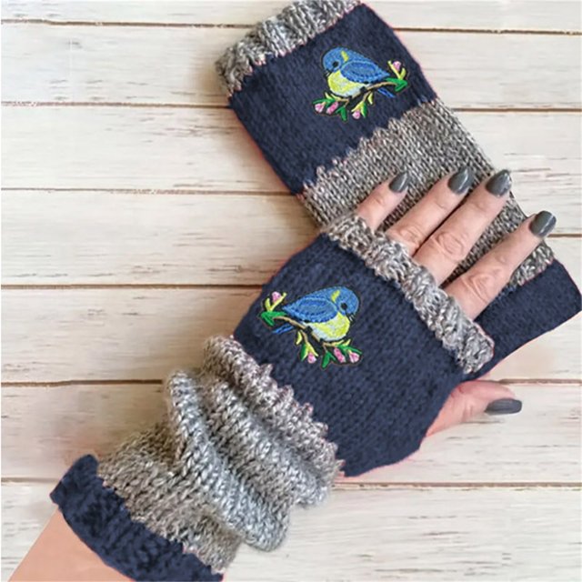 Winter New Ladies Fingerless Knitted Warm Half Finger Wool Gloves
