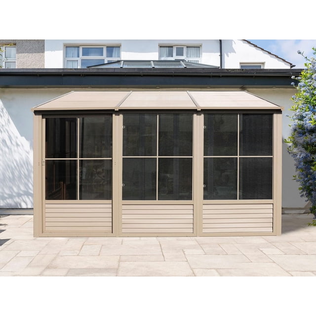 Gazebo Penguin Florence wall mounted solarium 8 Pi x 12 Pi en Sable avec Cadre en Aluminium Enduit de Poudre et Toit en polycarbonate Protégé contre les UV, avec Trois Panneaux Tamisés et Portes Coulissantes avec Moustiquaires, Convient pour Améliorer l'Espace de Vie Extérieur avec protection contre les Insectes.