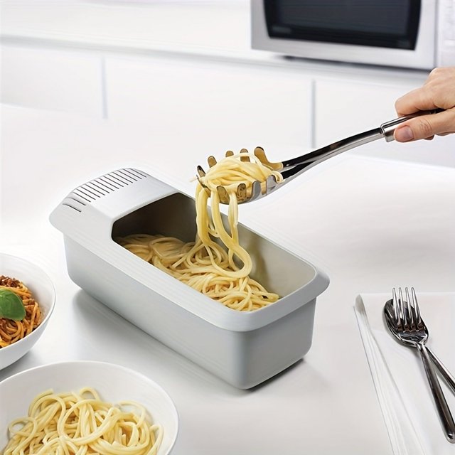 1 Pce Cuiseur de Pâtes pour Micro-Ondes - Résistant à la Chaleur, Passoire Incluse, Cuiseur Vapeur pour Spaghetti et Nouilles - Essentiel de Cuisine pour Appartement, Résidence Étudiante, Fournitures de Rentrée, Prêt pour l'École, Cuisson Facile, Espace