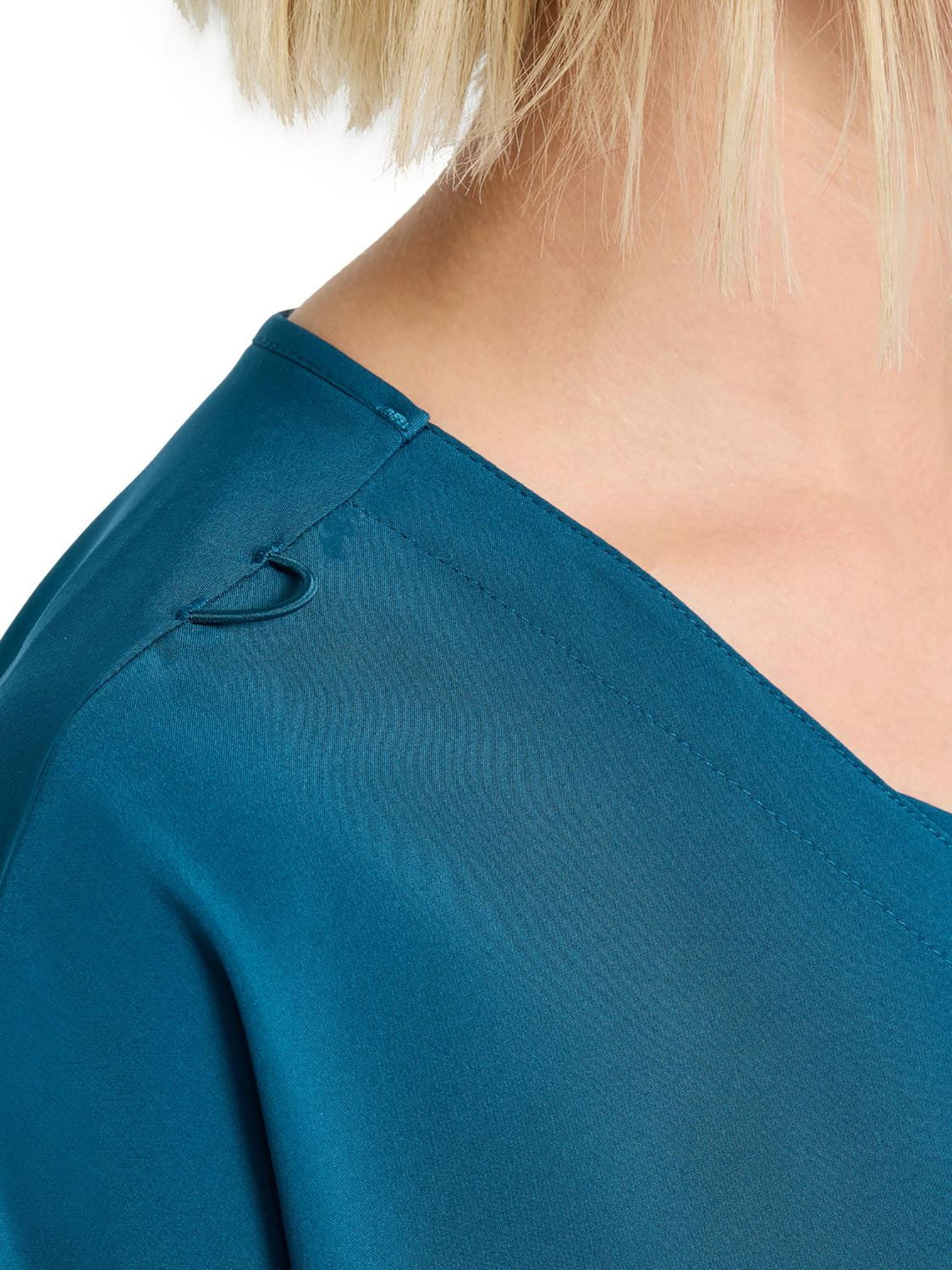 Scrubstar Women's Fashion Relaxed Fit Stretch V-Neck Scrub Top WC672A