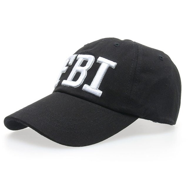 Casquette de Baseball pour Hommes et Femmes avec Motif Noir et Lettres « FBI » Brodées Blanches Audacieuses à l'Avant. style Casquette Unisexe snapback Hip-Hop Plate avec Bord Plat et Sangle Ajustable, Idéale pour un Usage Décontracté. Circonférence du Chapeau : 56-62 cm.