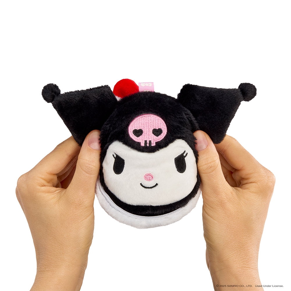 Surprise de peluche réversible L.O.L. Surprise! Loves Hello Kitty avec poupée Tout-petit et porte-clés assortis