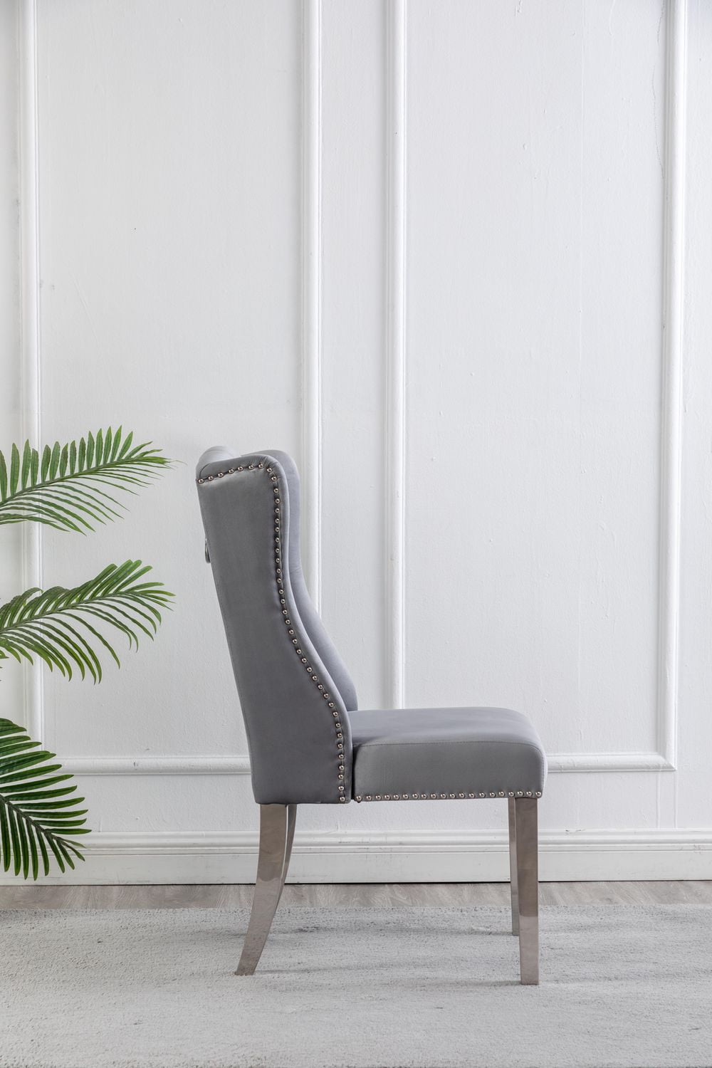 CHAISES K-LIVING FILA EN VELOURS TOUFFETÉ DE COULEUR GRIS AVEC PIEDS EN ACIER INOXYDABLE ET POIGNÉE ARRIÈRE ROBUSTE (2 CHAISES)
