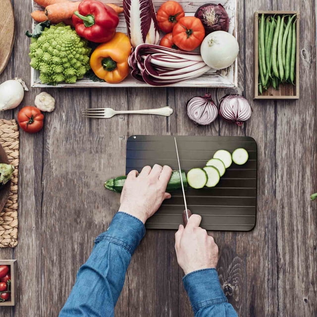 Quick Defrosting Tray for Frozen Meat - Rapid Thaw Defrosting Tray Kitchen Gadgets for Home Thawing Plate - Thawing Tray for Frozen Meat Defrosting Tray Natural Taste - Frozen Food Meat Thawing Board