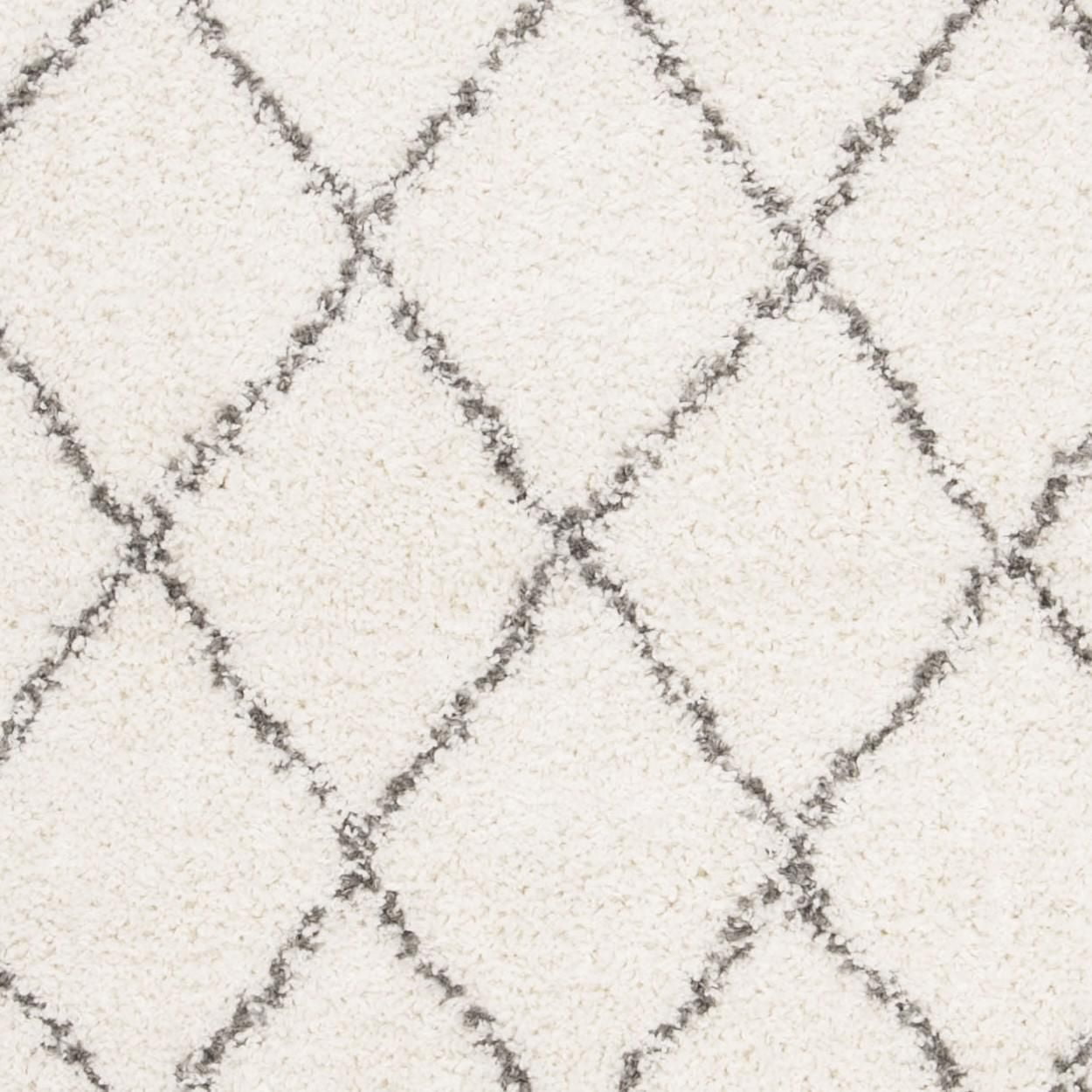 Safavieh Moroccan Fringe Scarlett Geometric Shag Area Rug