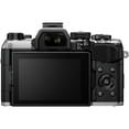 thumbnail image 4 of Appareil photo hybride OM SYSTEM OM-5 Mark II avec objectif 12-45 mm f/4 (argent), 4 of 6