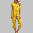 thumbnail image 2 of Mikilon Pyjama Décontracté pour Femmes, Ensemble de Sommeil, Mode, Imprimé, Manches Courtes, Pantalon Capri, 2 Pcs, Col Rond, Tenue de Détente Décontractée avec Poches, Ensemble 2 Pcs, Jaune-A TP, 2 of 8