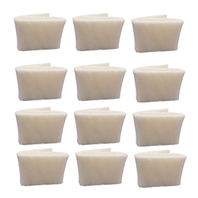 12 Tampons de Filtre d'Humidificateur pour Emerson MAF1, Affichés en Motif Quadrillé. Ces Filtres à Évacuation en Nid d'Abeille à Haut Débit Piégent Efficacement les Dépôts Minéraux, Assurant une humidification Propre et Naturelle. Compatibles avec les Modèles Emerson Tels Que MA-0950, MA-1201 et MA-12000. Chaque Filtre Mesure 31 Pouces par 7/8 Pouce par 7 3/4 Pouces. Comprend 12 Filtres à Mèche de Rechange pour Maintenir