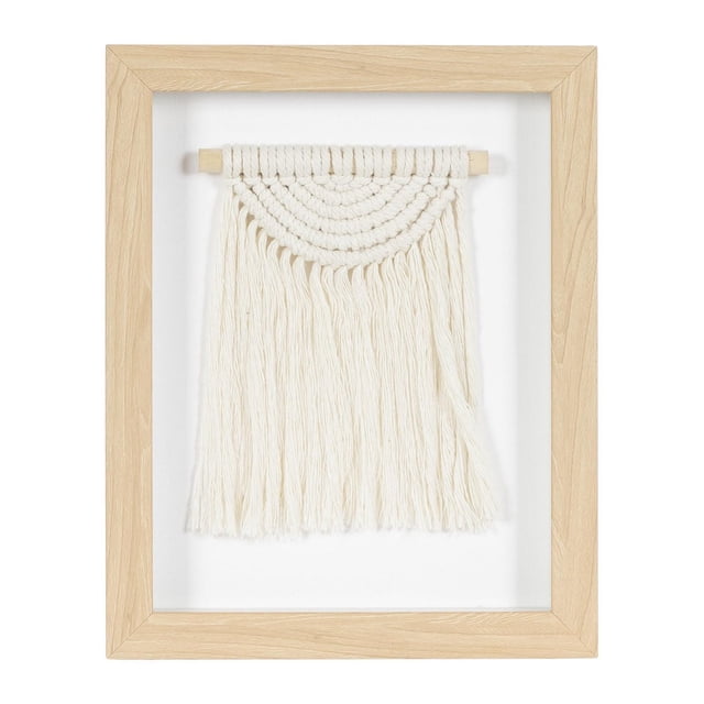 hometrends Design de Macramé Tissé 3 Oeuvres Encadrées Présentant un Macramé Tissé Blanc Cassé avec Franges Suspendu à une Cheville en Bois à l'Intérieur d'Un Cadre en Plastique à Grain de Bois Naturel, Mesurant 8 par 10 Pouces, Convenant à la Déco Murale Bohème Ou Côtière et Ajoutant de la texture aux Salons Ou Chambres