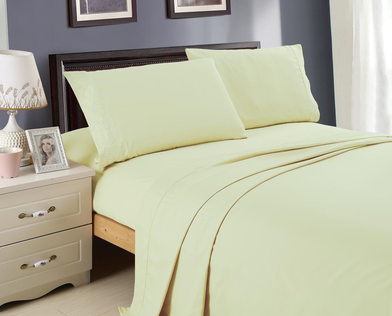 Italian Design 1800 Series Egyptian Comfort Super Soft Embroidery 3 Piece Sheet Set (Twin, Green)