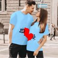 thumbnail image 4 of Chandails Mignons pour Couples Assortis Imprimé Cœur de la Saint-Valentin Mode Manches Courtes Décontracté Col Rond T-Shirt Ample Confortable Confortable Doux Mari Femme Tee Chandail Tenues Bleu Pâle S, 4 of 6