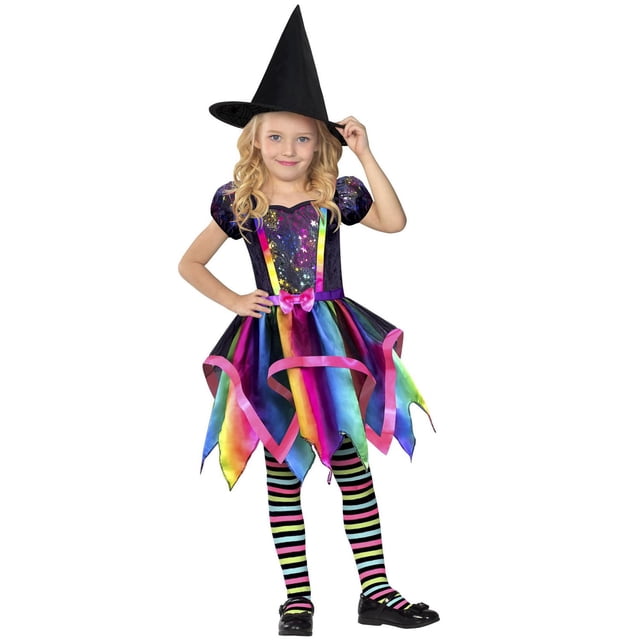 Enfant Sorcière Envoûtée COSTUME Montrant une Vue avant d'Une Fille Portant un Corsage Noir Scintillant avec des Motifs d'Étoiles Colorés, une Jupe à Rayures Arc-en-Ciel avec Bordure Rose Dentelée, et un Nœud Rose à la Taille. la Tenue Comprend un Grand Chapeau de Sorcière Noir et des Collants Rayés en Noir, Rose, Vert et Bleu, Assortie à des Chaussures Noires, Idéale pour Halloween et les Fêtes à Thème.