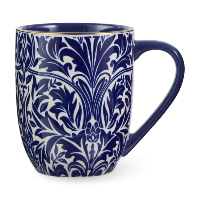 Thyme & Table Nova Tasse, Bleue avec un Corps en Grès Arrondi Décoré d'Un Motif Damassé floral Bleu Foncé sur Fond Blanc, Dotée d'Une Grande Poignée Courbée et d'Un Fin Rebord Doré, Compatible Micro-Ondes et Lave-Vaisselle pour un Usage Quotidien Café Ou Thé.