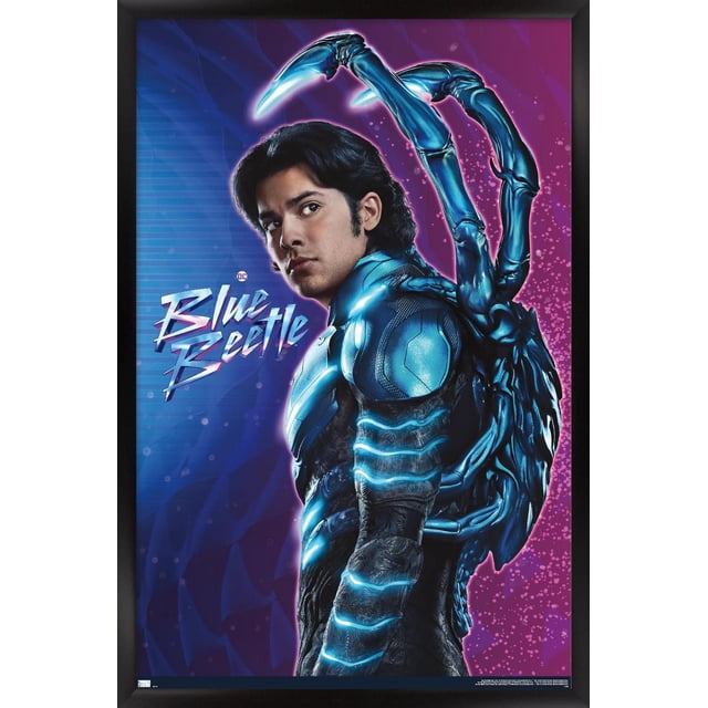 DC Comics Film Blue Beetle - Affiche Murale de Jaime Reyes, 22,375 Pouces x 34 Pouces, Représentant un Scarabée Bleu en Tenue Blindée Bleue et Noire avec des accents cyan Lumineux et des Membres de Scarabée Mécaniques s'Étendant depuis l'Arrière, sur Fond Violet et Bleu avec le logo « Blue Beetle », Idéal pour Décorer des Chambres, des Bureaux Ou des Résidences Étudiantes.