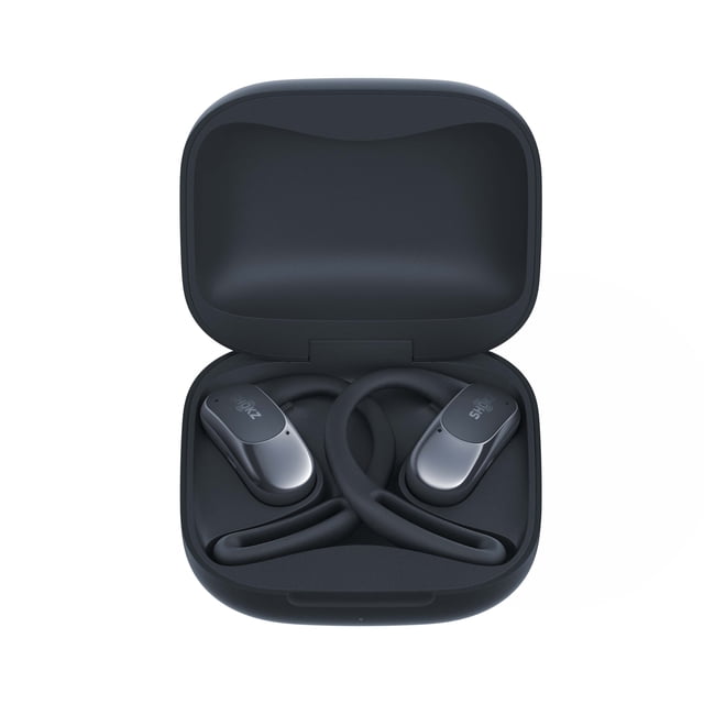 Shokz OpenFit Air Écouteurs Véritables Sans Fil à Oreille Ouverte en Noir avec Étui de Recharge Noir Mat Ouvert, Dotés de Crochets d'Oreille Ergonomiques Air, Connectivité Bluetooth 5.2 et d'Un design compact avec le logo Shokz sur Chaque Oreillette.