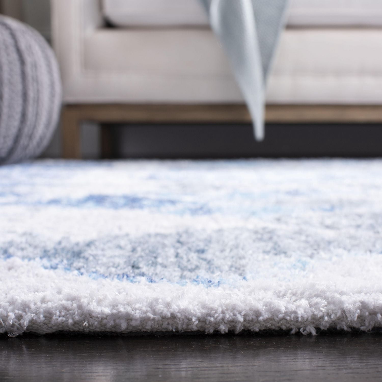 Safavieh Saffron Corynn Tapis Abstract