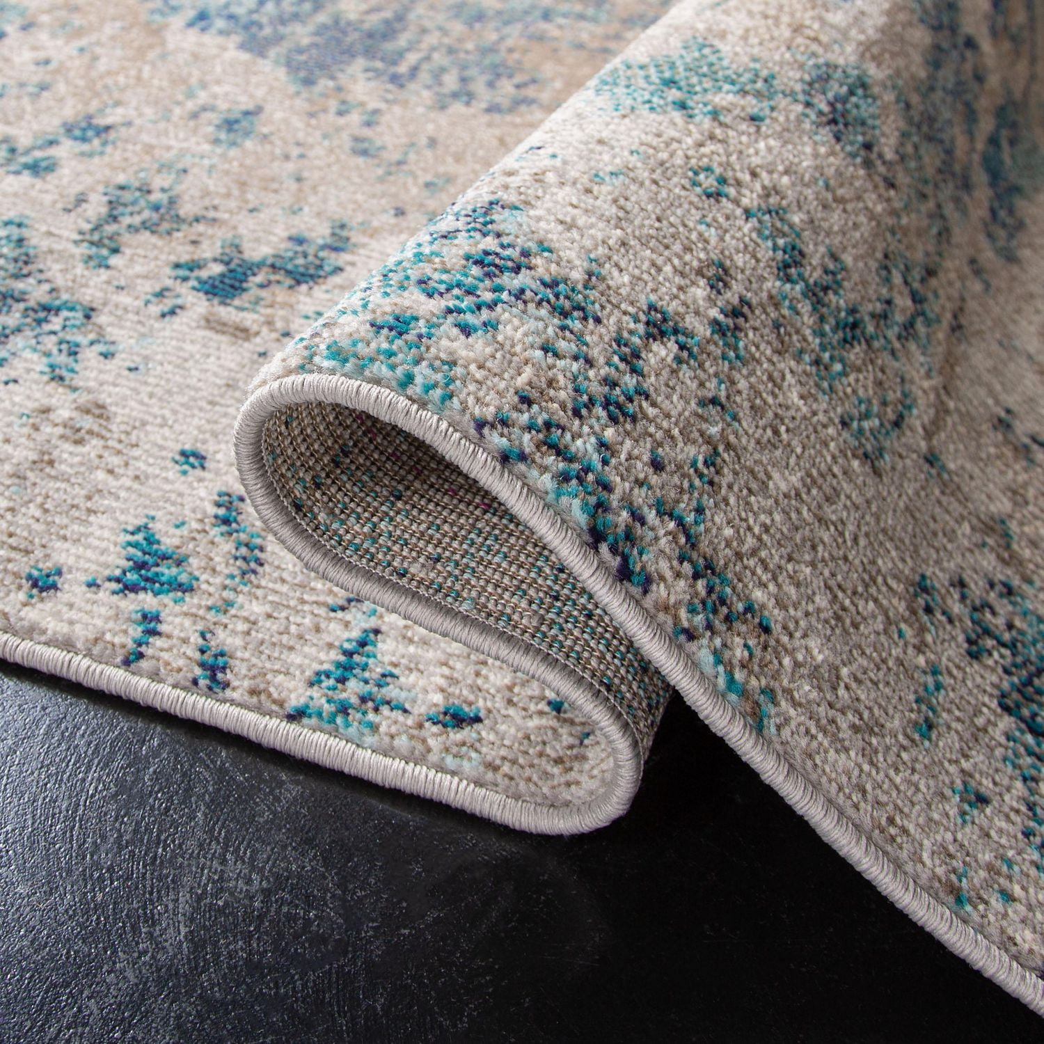 SAFAVIEH Madison Oscar Abstract Distressed Area Rug
