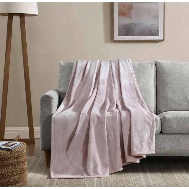 Social Standard by Sanctuary Oversized Plush Throw, Luxuriously Soft, Wrinkle Resistant, Easy Care