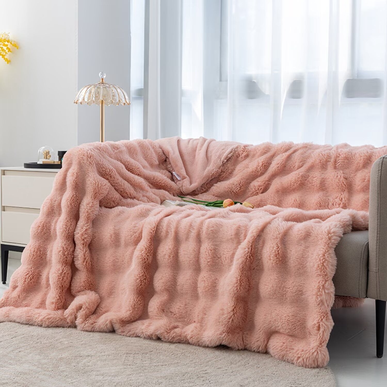 Xiao Hua imitation plush weighted blanket, soft and luxurious plush thick blanket, suitable for single/double beds and sofas -63 inches x 78.74 inches, pink, 1 piece